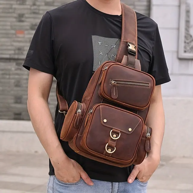 Sac poitrine patiné : regarder la matière et la capacité